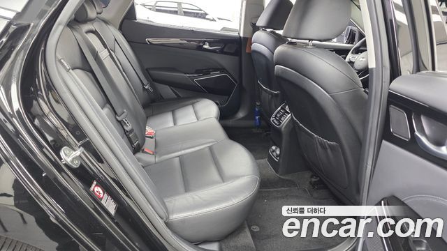 Kia K7 2019 — photo 17