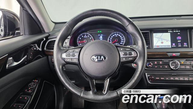 Kia K7 2019 — photo 18