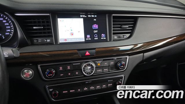 Kia K7 2019 — photo 19
