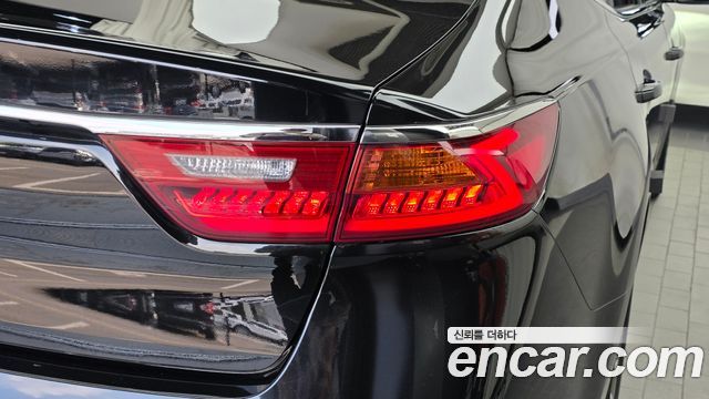 Kia K7 2019 — photo 9