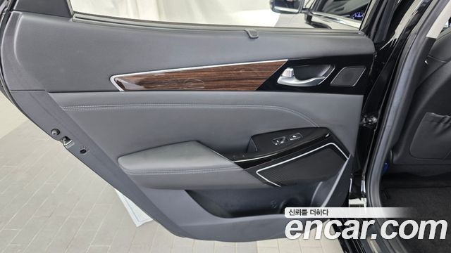 Kia K7 2019 — photo 15