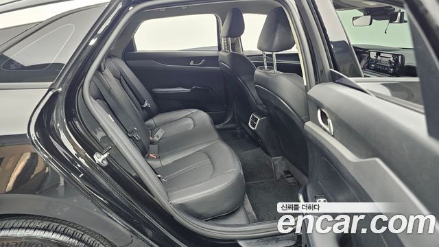 Kia K5 2023 — photo 11