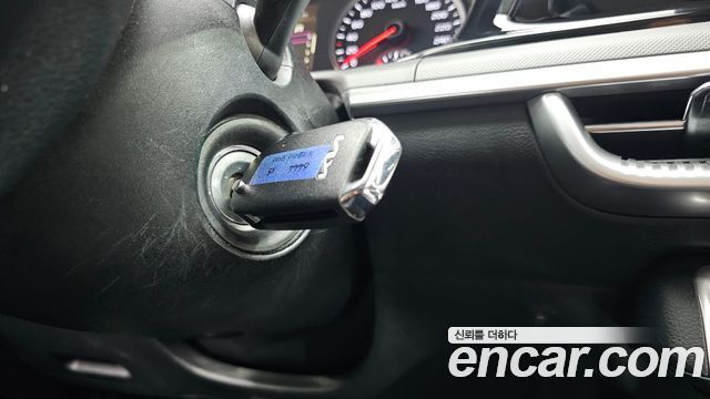 Kia K5 2023 — photo 18
