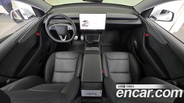 Tesla Model Y 2025 — photo 10