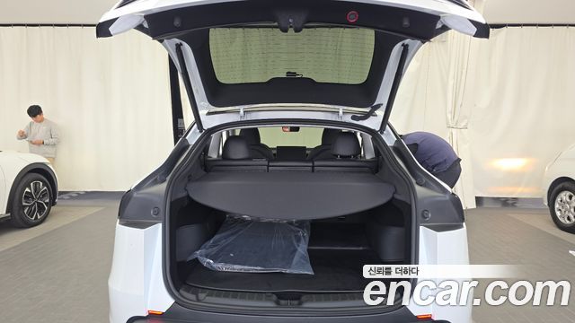Tesla Model Y 2025 — photo 26