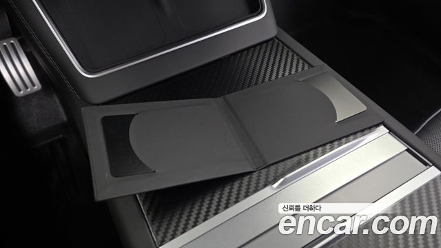 Tesla Model Y 2025 — photo 30