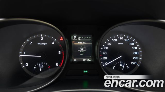 Hyundai Santafe 2016 — photo 11