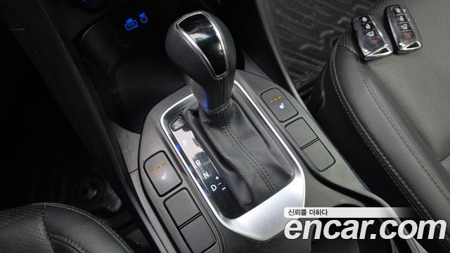 Hyundai Santafe 2016 — photo 12