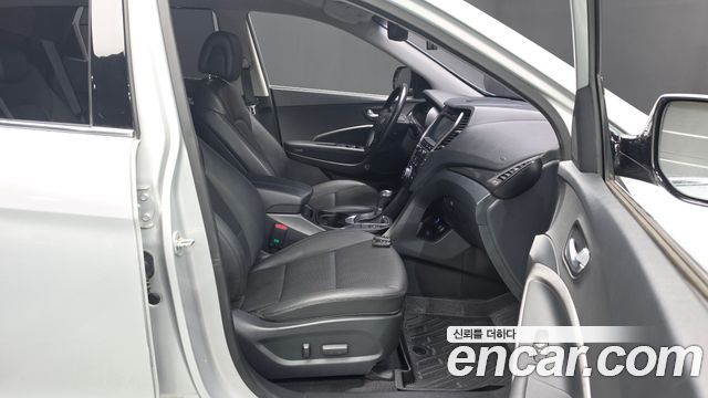 Hyundai Santafe 2016 — photo 16
