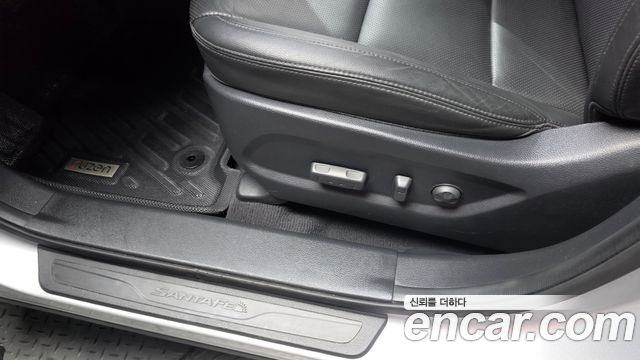 Hyundai Santafe 2016 — photo 29