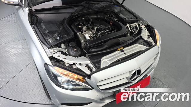 Mercedes-Benz C-Class 2018 — photo 6