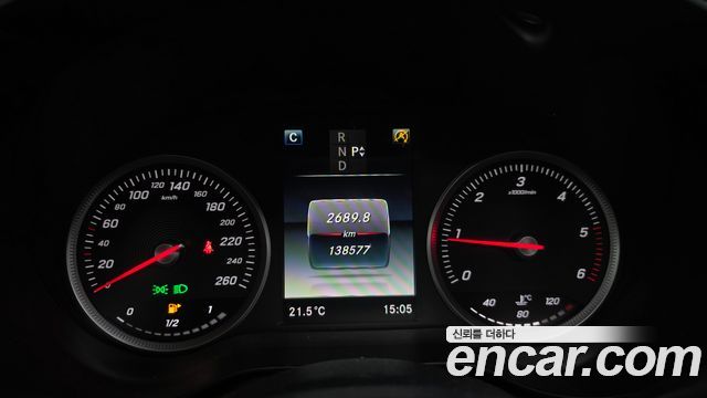 Mercedes-Benz C-Class 2018 — photo 11