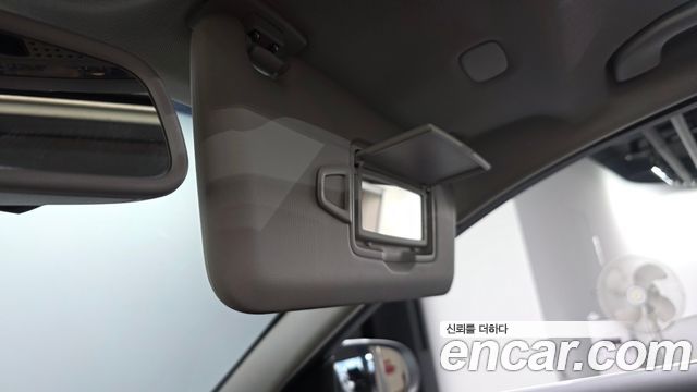 Mercedes-Benz C-Class 2018 — photo 27