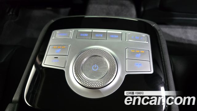 Genesis G80 2022 — photo 25