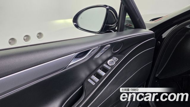 Genesis G80 2022 — photo 39