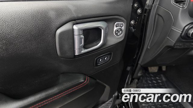 Jeep Wrangler 2024 — photo 27