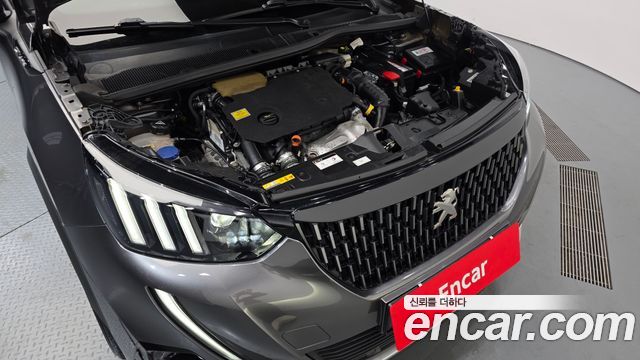 Peugeot 2008 2021 — photo 6