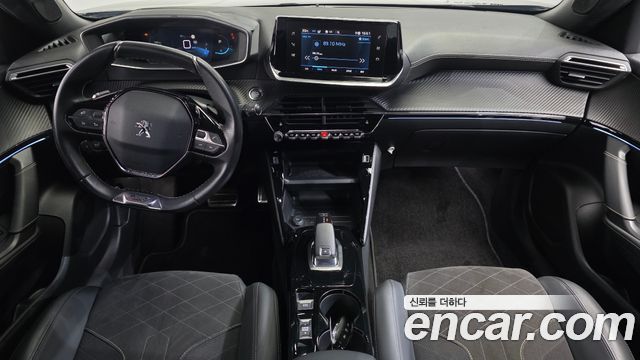 Peugeot 2008 2021 — photo 10