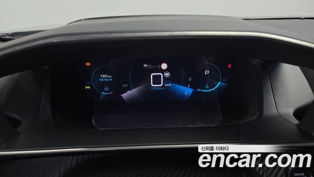 Peugeot 2008 2021 — photo 11