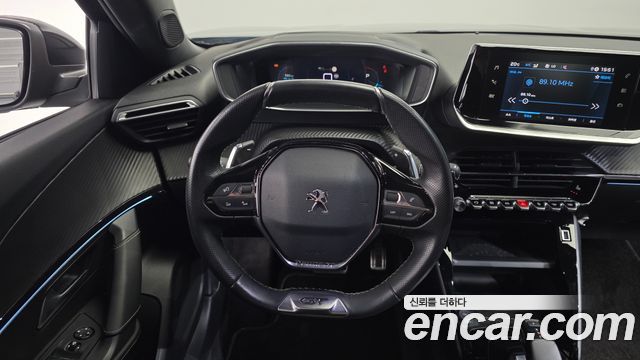 Peugeot 2008 2021 — photo 19