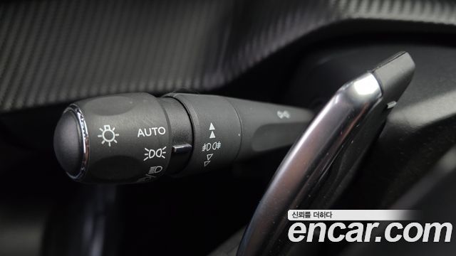 Peugeot 2008 2021 — photo 28