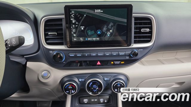 Hyundai Venue 2023 — photo 19
