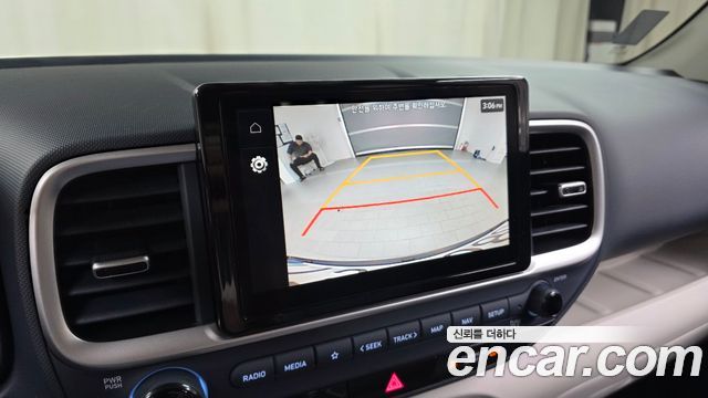 Hyundai Venue 2023 — photo 21