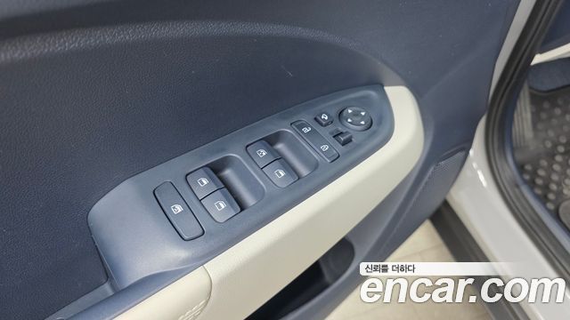 Hyundai Venue 2023 — photo 26