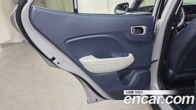 Hyundai Venue 2023 — photo 15