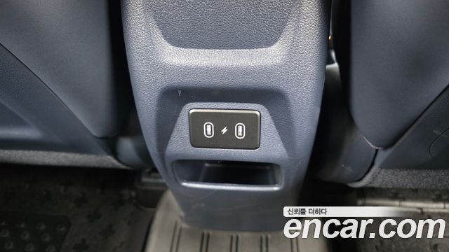 Hyundai Venue 2023 — photo 29