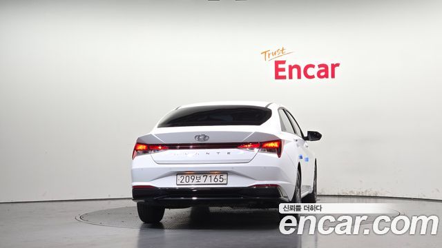Hyundai AVANTE 2023 — photo 4