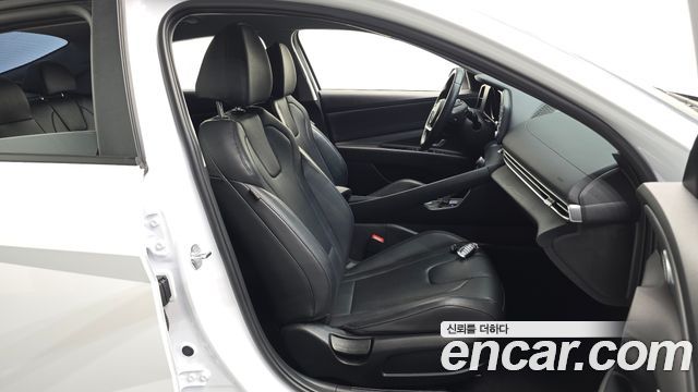Hyundai AVANTE 2023 — photo 12