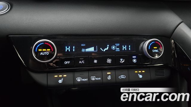 Hyundai AVANTE 2023 — photo 18