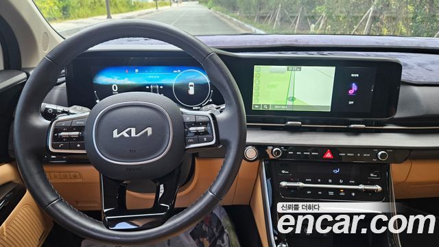 Kia Canival 2023 — photo 7