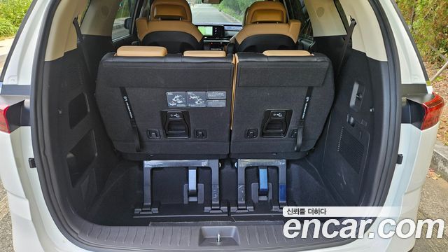 Kia Canival 2023 — photo 13