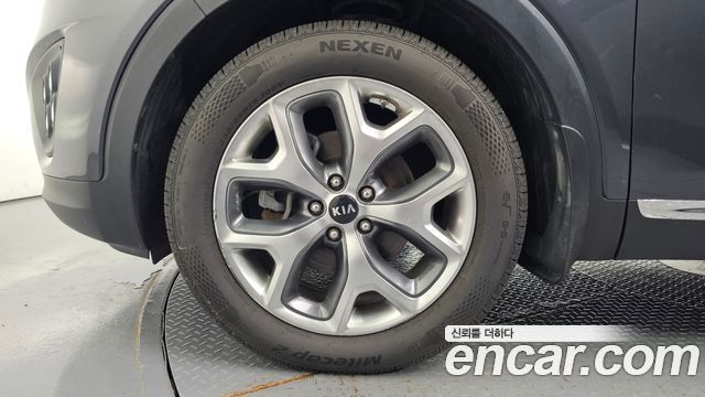 Kia Sorento 2016 — photo 5