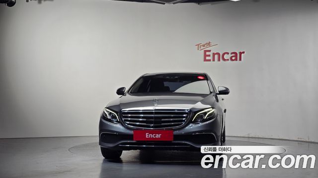 Mercedes-Benz E-Class 2017 — photo 3