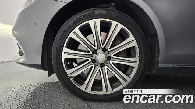 Mercedes-Benz E-Class 2017 — photo 5