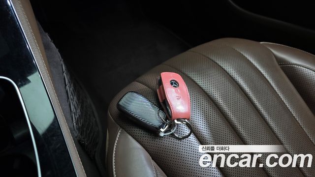 Mercedes-Benz E-Class 2017 — photo 15