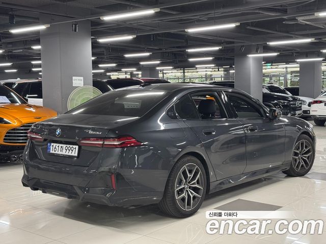 BMW 5-Series 2026 — photo 3