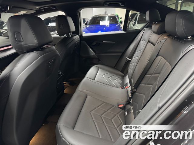 BMW 5-Series 2026 — photo 7