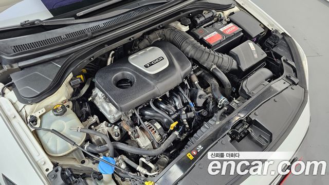 Hyundai AVANTE 2017 — photo 6