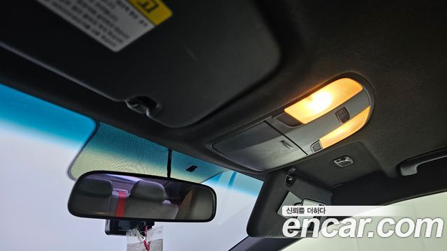 Hyundai AVANTE 2017 — photo 22