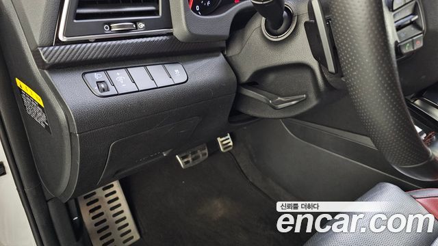 Hyundai AVANTE 2017 — photo 26