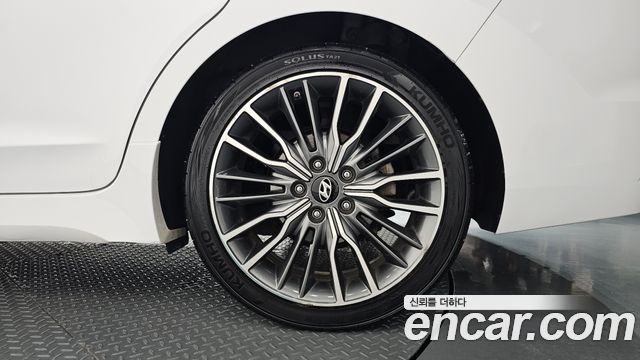Hyundai AVANTE 2017 — photo 7