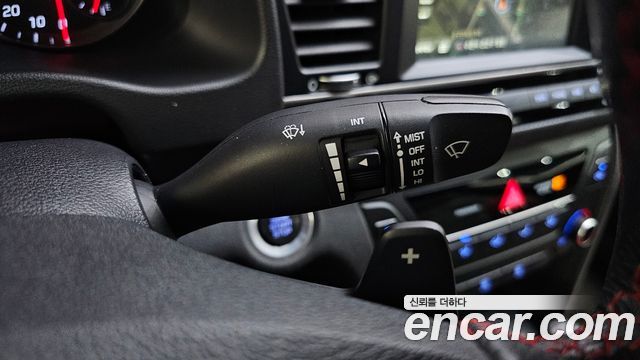 Hyundai AVANTE 2017 — photo 27