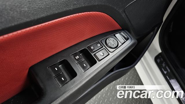 Hyundai AVANTE 2017 — photo 28