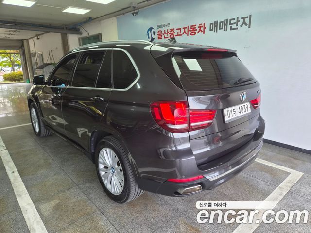 BMW X5 2017 — photo 2