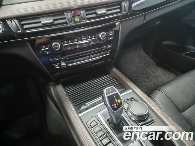 BMW X5 2017 — photo 10
