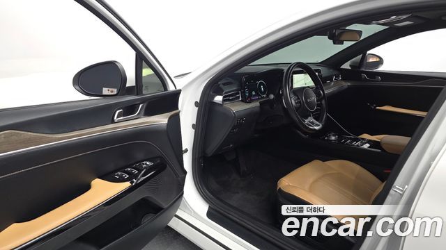 Kia K5 2022 — photo 13